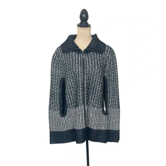 EUC DKNY Jeans Knit Capelette Poncho - Picture 1 of 7